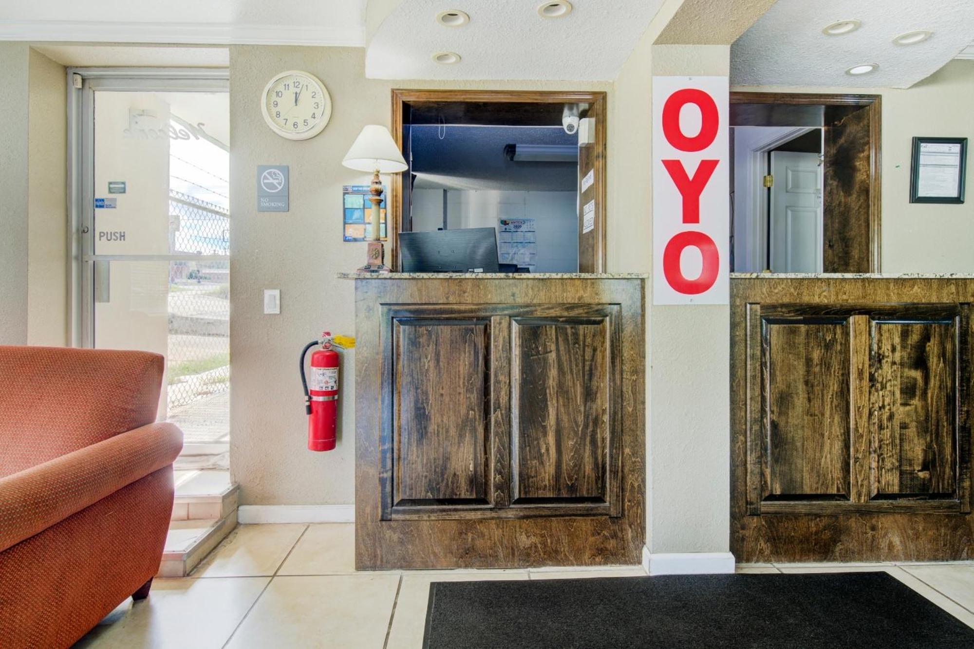 Oyo Hotel Douglas Ga Us-441 Екстер'єр фото
