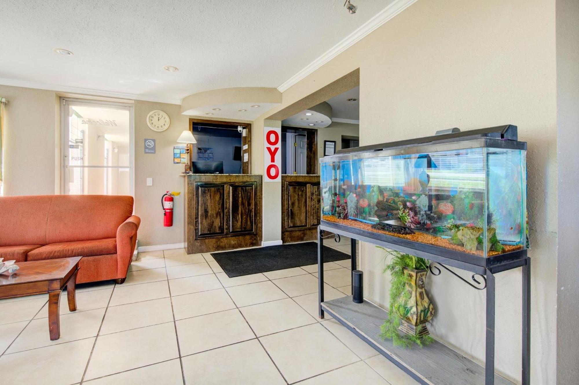 Oyo Hotel Douglas Ga Us-441 Екстер'єр фото