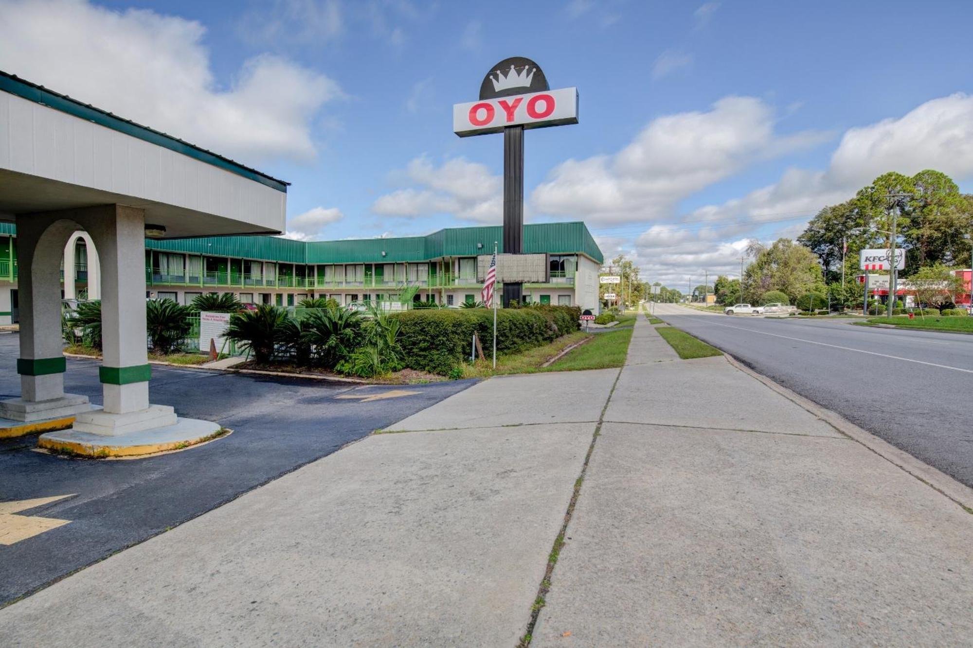 Oyo Hotel Douglas Ga Us-441 Екстер'єр фото