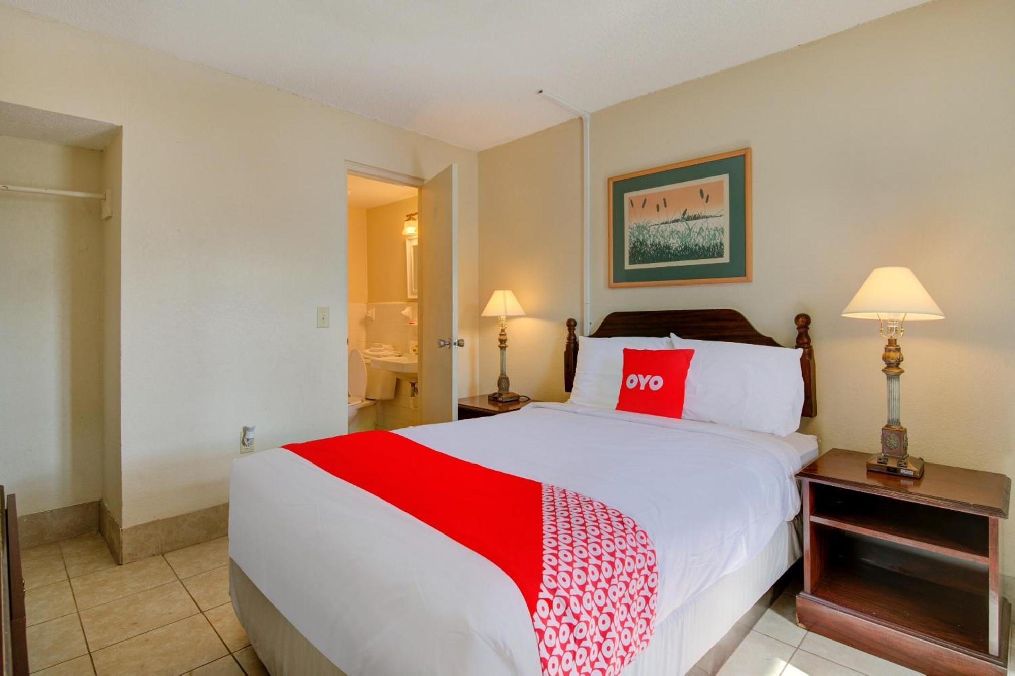 Oyo Hotel Douglas Ga Us-441 Екстер'єр фото