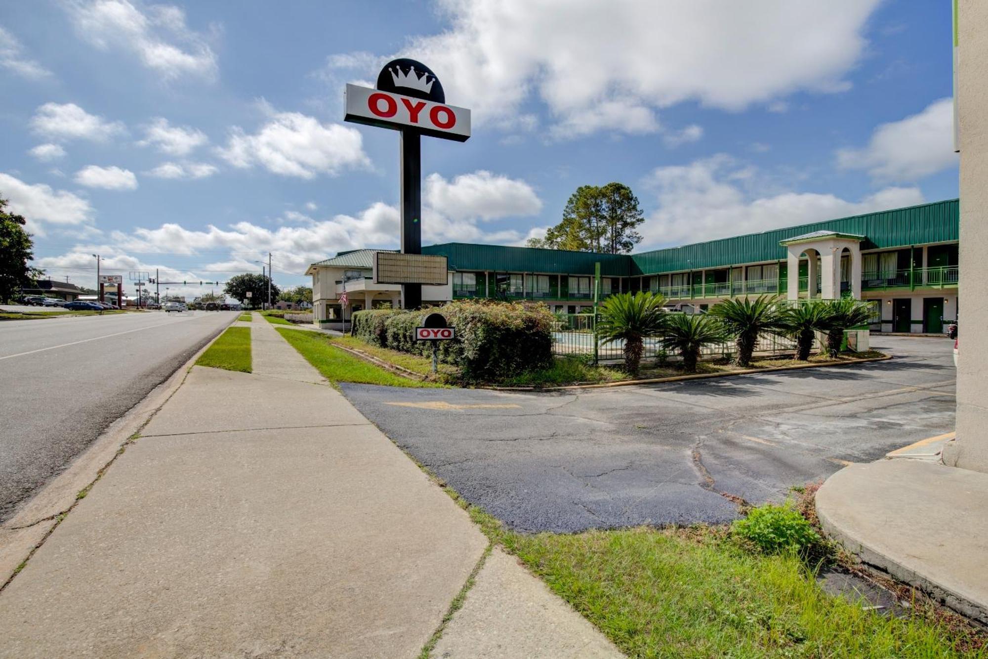 Oyo Hotel Douglas Ga Us-441 Екстер'єр фото