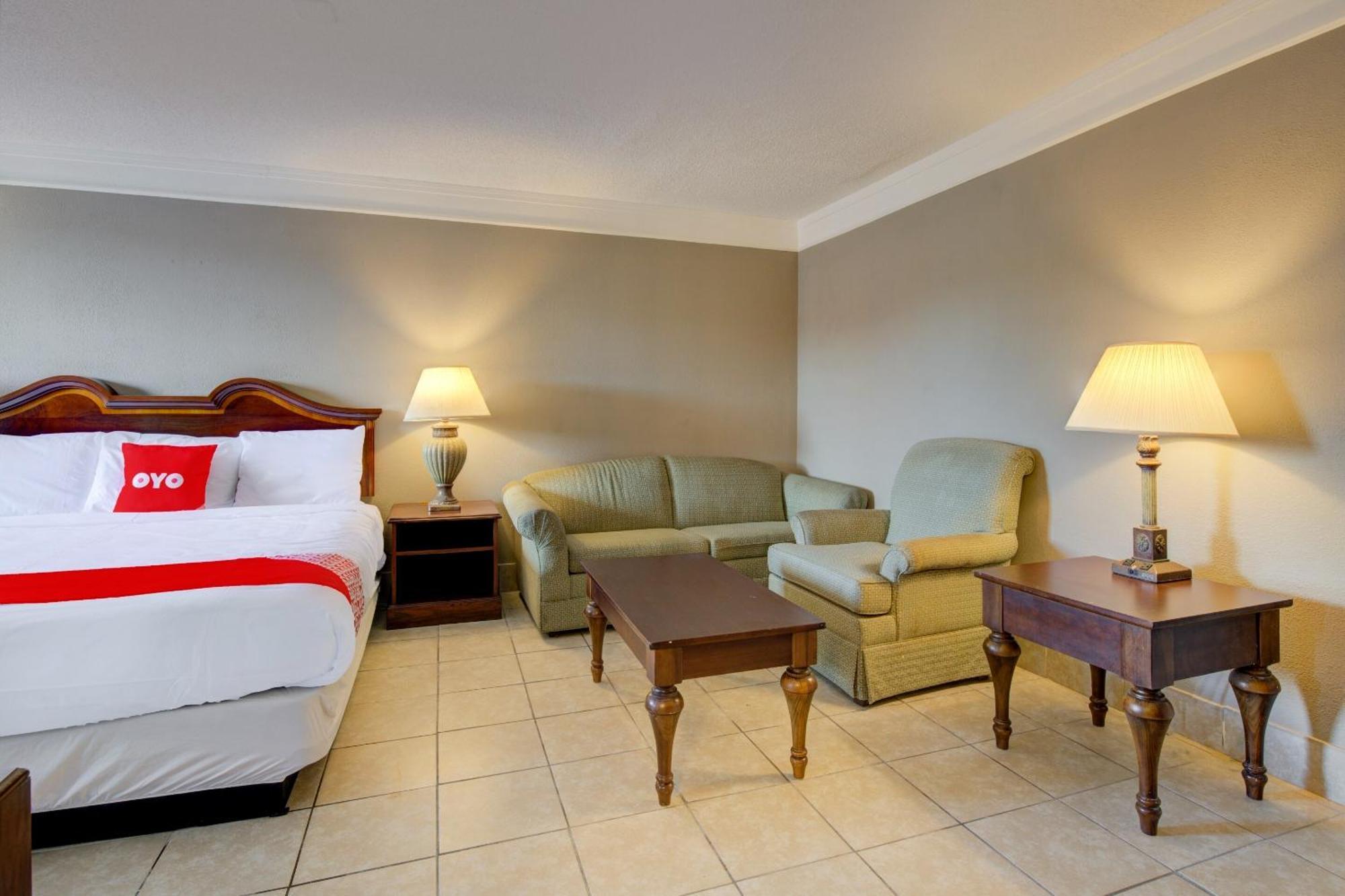 Oyo Hotel Douglas Ga Us-441 Екстер'єр фото